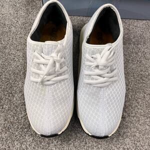 New in Box! Axis Balance Shoes size 36